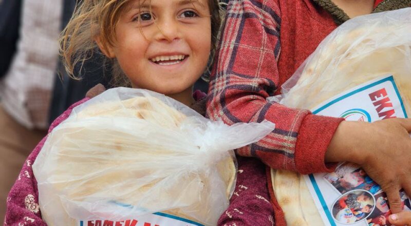 İdlib Ekmek, Kurban dağıtımları