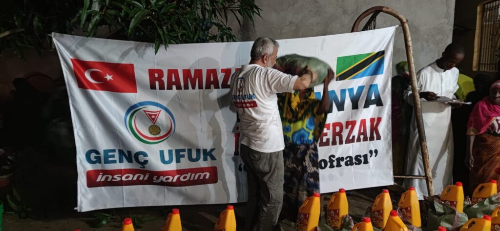 Tanzanya Gıda ve Giyim Yardımı