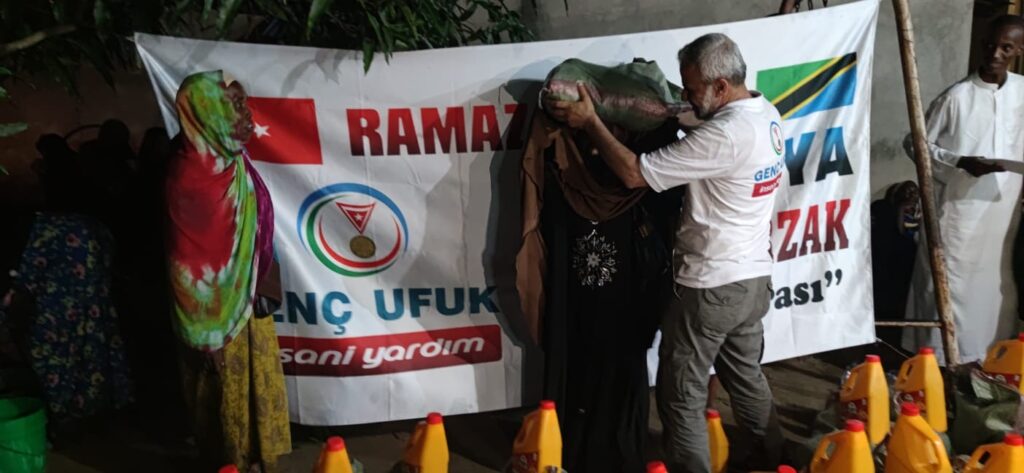 Tanzanya Gıda ve Giyim Yardımı