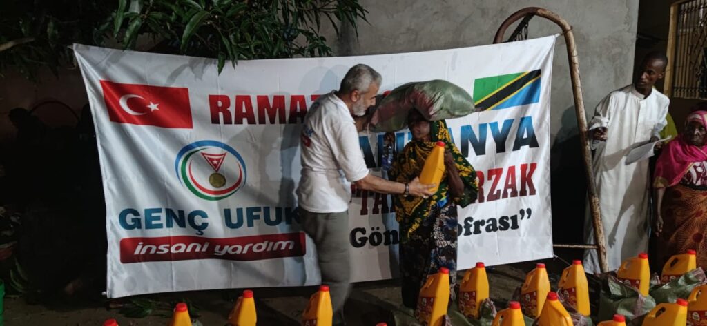 Tanzanya Gıda ve Giyim Yardımı