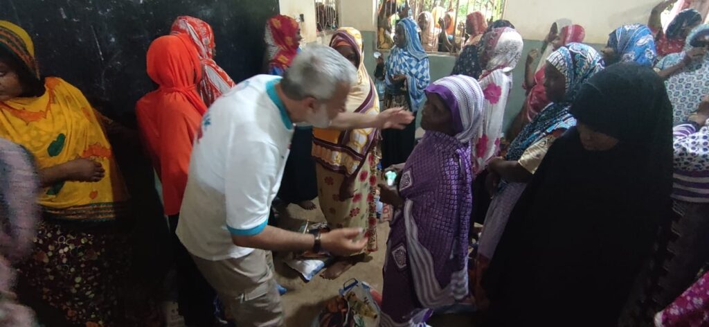 Tanzanya Gıda ve Giyim Yardımı