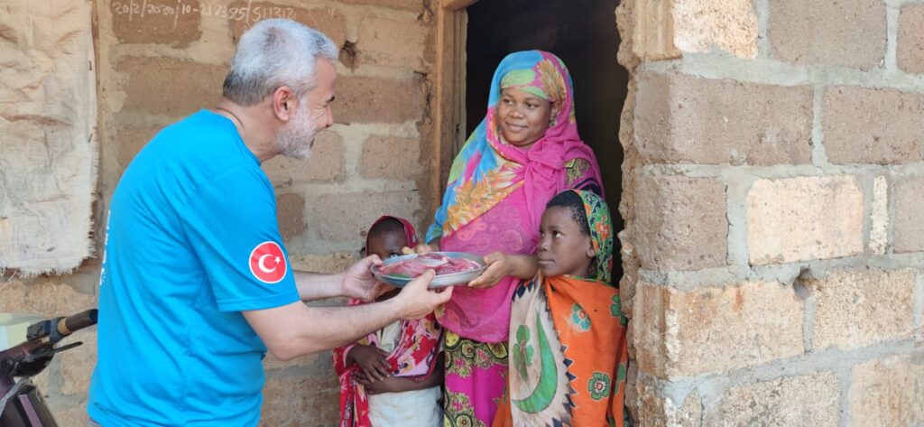 Tanzanya Gıda ve Giyim Yardımı