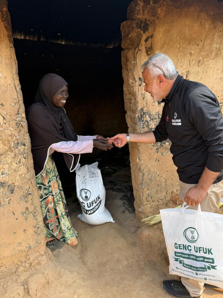 Kurban Bayramı Uganda Gıda Paketi Dağıtımı