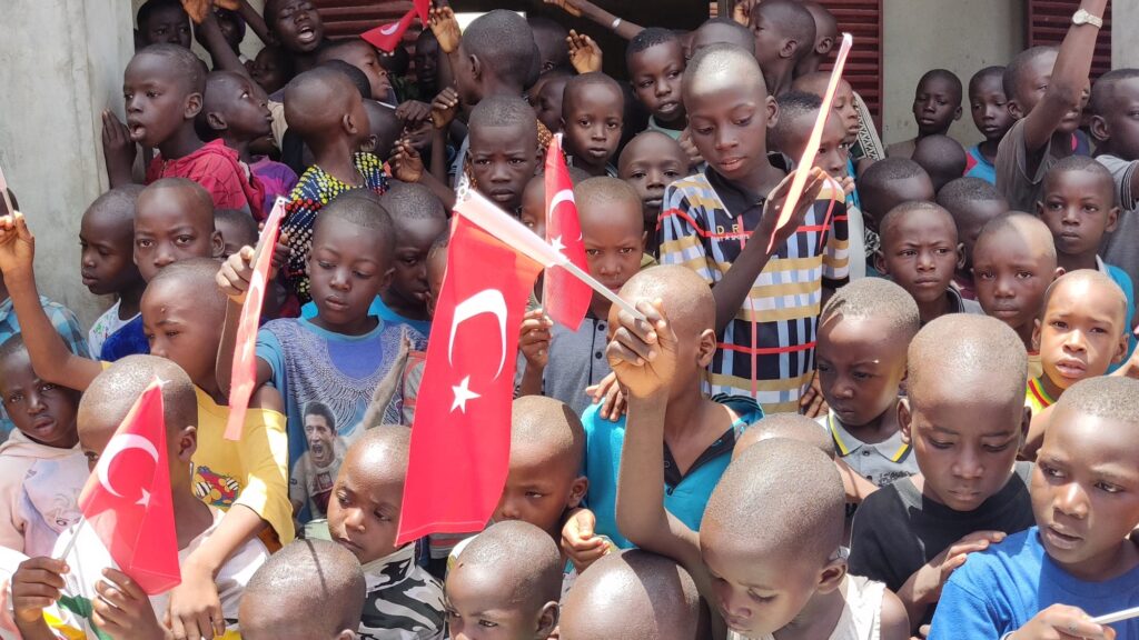 Nijerya Kur'an-ı Kerim Dağıtımları