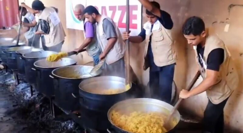 Gazze Refah Bölgesi Yemek İkramı